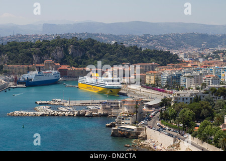 Le port de ferry de Nice. Banque D'Images