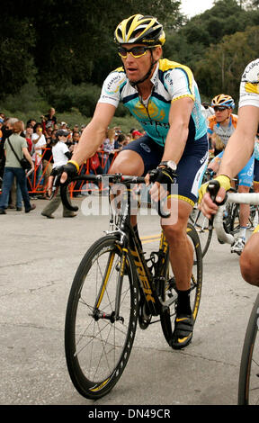 21 févr. 2009 - Pasadena, Californie, USA - Lance Armstrong continue son retour lors de l'étape 7 du Tour de Californie , à Pasadena, Californie, le samedi (crédit Image : © Jonathan Alcorn/ZUMA Press) Banque D'Images