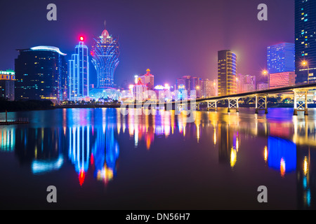 Macao, Chine skyline au casino de grande hauteur de villégiature. Banque D'Images