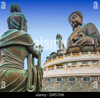 Grand Bouddha de l'île de Lantau à Hong Kong, Chine. Banque D'Images