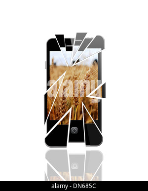 Broken moderne smartphone avec éclats sur le fond blanc Banque D'Images