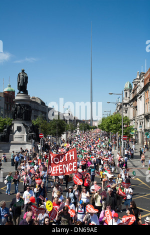 Entre 60 et 000 personnes se rassemblent à Dublin pour l'ensemble de l'Irlande pour la vie rallye pour protester contre la nouvelle loi sur l'avortement en Irlande. Banque D'Images