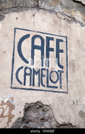 Cafe Camelot Sign in Krakow, Pologne Banque D'Images