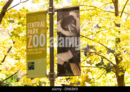 Des bannières, zoo de Central Park, NYC Banque D'Images