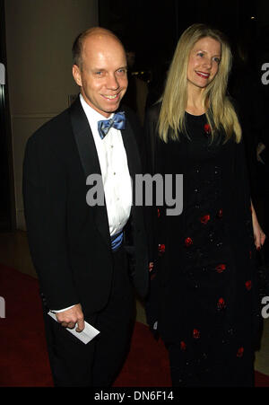 Mar. 7, 2002 - Los Angeles, Californie, USA - SCOTT HAMILTON ET DATE..22ND ST. JUDE GALA HOLLYWOOD DANNY THOMAS' LEGACY ET LE 40E ANNIVERSAIRE DE ST. JUDE CHILDREN'S RESEARCH HOSPITAL.Beverly Hilton Hotel, Los Angeles, CA.Le 7 mars 2002. NINA PROMMER/ 2002 K24288NP(Image Crédit : © Globe Photos/ZUMAPRESS.com) Banque D'Images