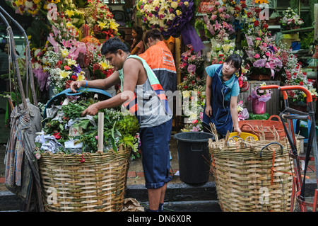 Des scènes de la Pak Klong Talat, le marché aux fleurs à Bangkok, Thaïlande Banque D'Images