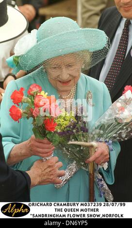 28 juillet 1999 - Grande-Bretagne - 28/07/99 .La reine mère .''SANDRINGHAM FLOWER SHOW'',NORFOLK(Image Crédit : © Globe Photos/ZUMAPRESS.com) Banque D'Images