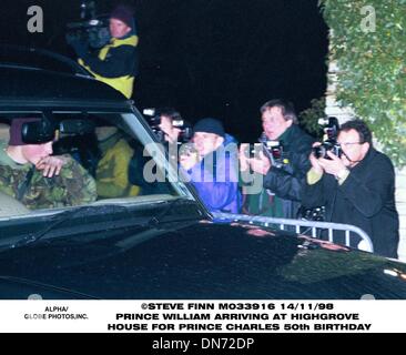 13 novembre 1998 - Grande-Bretagne - 14/11/98.LE PRINCE WILLIAM ARRIVANT À HIGHGROVE HOUSE .POUR LE PRINCE CHARLES 50e anniversaire(Image Crédit : © Globe Photos/ZUMAPRESS.com) Banque D'Images