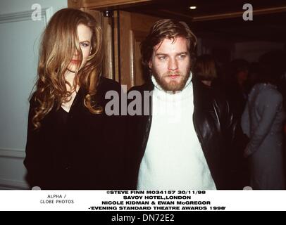 30 novembre 1998 - Londres, Grande-Bretagne - 30/11/98 L'hôtel Savoy de Londres,.Nicole Kidman et EWAN McGREGOR .EVENING STANDARD THEATRE AWARDS 1998(Credit Image : © Globe Photos/ZUMAPRESS.com) Banque D'Images