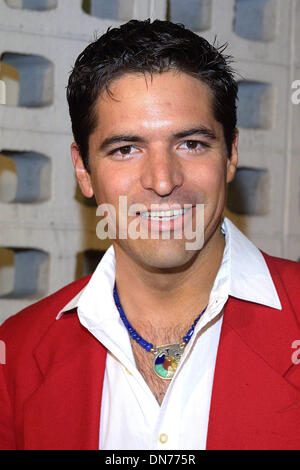 15 octobre 2002 - Hollywood, Californie, USA - GABRIEL RAMIREZ ..K26763TR ''REAL'' LES COURBES DES FEMMES DE CINERAMA DOME.PREMIERE, Hollywood, CA.OCT. 15, 2002. TOM RODRIGUEZ/ 2002 (Crédit Image : © Globe Photos/ZUMAPRESS.com) Banque D'Images