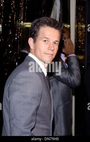 16 octobre 2002 - Los Angeles, Californie, USA - Mark Wahlberg ..K26766TR PREMIÈRE MONDIALE ''LA VÉRITÉ SUR CHARLIE''.L'ACADEMY OF MOTION PICTURE ARTS AND SCIENCES, BEVERLY HILLS, CA.16 octobre 2002. TOM RODRIGUEZ/(2002 Image Crédit : © Globe Photos/ZUMAPRESS.com) Banque D'Images