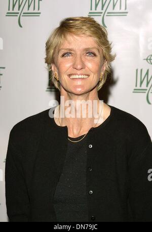 24 octobre 2002 - Los Angeles, CA, USA - Kathy Gannon ..K26857TR INTERNATIONAL WOMEN'S MEDIA FOUNDATION'S COURAGE EN JOURNALISME AWARDS (EN HOMMAGE AUX FEMMES JOURNALISTES).Regent Beverly Wilshire Hotel, Los Angeles, CA.24 octobre 2002. TOM RODRIGUEZ/(2002 Image Crédit : © Globe Photos/ZUMAPRESS.com) Banque D'Images