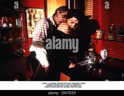 Le 4 avril, 2001 - L4570 : UNE SCÈNE DU FILM ''Damage'' avec. JEREMY IRONS ET Juliette Binoche.. Fourni par (crédit Image : © Photos Globe/ZUMAPRESS.com) Banque D'Images