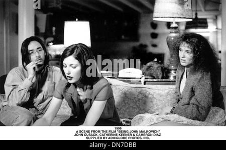 18 juin, 2001 - 1999.UNE SCÈNE DU FILM ''ÊTRE JOHN MALKOVICH''.JOHN CUSACK, Catherine Keener & Cameron Diaz .FOURNI PAR ADH/(Image Crédit : © Globe Photos/ZUMAPRESS.com) Banque D'Images