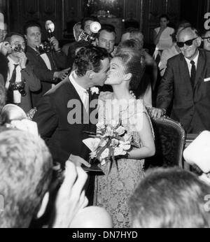 6 février 2000 - Jack Lemmon/FELICIA FARR MARIAGE À PARIS. ARCHIVE/(Image Crédit : © Globe Photos/ZUMAPRESS.com) Banque D'Images