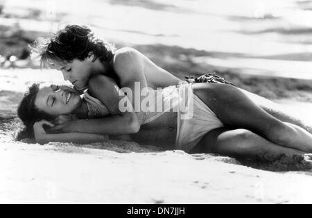 22 juin, 2001 - 1991.UNE SCÈNE DU FILM ''RETOUR À LA BLUE LAGOON''.Milla Jovovich & BRIAN KRAUSE.FOURNI PAR IM/(Image Crédit : © Globe Photos/ZUMAPRESS.com) Banque D'Images