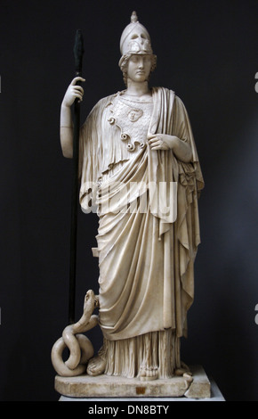 L'Athena Giustiniani ou Giustiniani Minerva. Marbre de Paros. Antonine copie romaine. 2e siècle. Détail. Banque D'Images