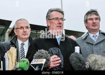 Belfast, Irlande du Nord. 20 déc 2013 - L'UUP délégation dirigée par Mike Nesbitt se dégage de l'Haass discussions sur la questions de l'Irlande du Nord pour l'avenir. Crédit : Stephen Barnes/Alamy Live News Banque D'Images