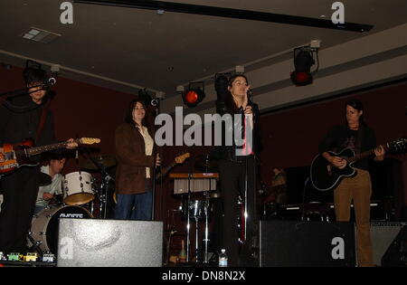 19 janvier 2002 - K23870AG : **DEBORAH FALCONER EXCLUSIF**PERFORMING.AUX MOOMBA, WEST HOLLYWOOD, CA 01/18/2002. AMY GRAVES/ 2002. (D).DEBORAH FALCONER EFFECTUE(Image Crédit : © Globe Photos/ZUMAPRESS.com) Banque D'Images