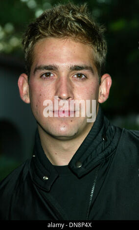 16 juillet 2002 - Pasadena, CA, USA - Eric ZSMANDA.CBS Summer Press Tour Party.Pasadena, CA 7/15/02. Lockwood. 2002 K2109LOC(Image Crédit : © Globe Photos/ZUMAPRESS.com) Banque D'Images