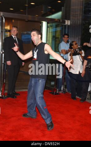 17 avril 2002 - K24784AR : 4/17/02.LE NEW YORK PREMIÈRE DU FILM 'CHELSEA WALLS' À LA CLEARVIEW CHELSEA WEST THEATRE, NEW YORK..GUILLERMO DIAZ. ANDREA 2002 RENAULT/.(D)(Image Crédit : © Globe Photos/ZUMAPRESS.com) Banque D'Images