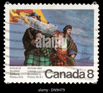CANADA - VERS 1973 : timbres par le Canada, montre des colons écossais, vers 1973 Banque D'Images