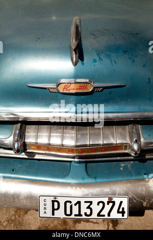 De près de l'avant d'un Plymouth Classic American vintage car, Trinidad, Cuba, Caraïbes, Amérique Latine Banque D'Images