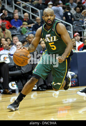 Atlanta, GA, USA. 18Th Oct, 2013. John Lucas III des Utah Jazz pendant les Hawks contre jeu Jazz à la Philips Arena, Atlanta, Géorgie. Les Atlanta Hawks a gagné le match 118-85. © Plus Sport Action/Alamy Live News Banque D'Images