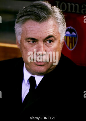 Valence, Espagne. Dec 22, 2013. L'Entraîneur Carlo Ancelotti du Real Madrid ressemble à la Liga avant le match entre Valence et le Real Madrid au stade Mestalla, Valence : Action Crédit Plus Sport/Alamy Live News Banque D'Images