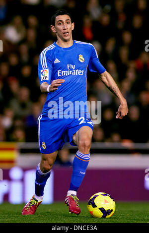 Valence, Espagne. Dec 22, 2013. Angel Di Maria au poste du Real Madrid en action au cours de la La Liga match entre Valence et le Real Madrid au stade Mestalla, Valence : Action Crédit Plus Sport/Alamy Live News Banque D'Images