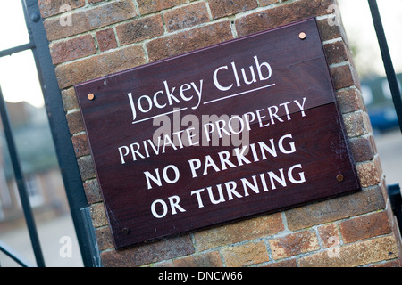 Jockey Club Propriété privée enseigne à brick wall Banque D'Images