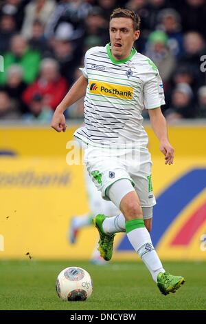 Moenchengladbach, Allemagne. Dec 22, 2013. Gladbach's Max Kruse contrôle le ballon pendant le match de Bundesliga allemande entre Borussia Moenchengladbach et VfL Wolfsburg au Borussia Moenchengladbach en Parc, Allemagne, 22 décembre 2013. Photo : MARIUS BECKER/dpa/Alamy Live News Banque D'Images