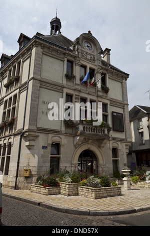 Montrichard sur le Cher dans la vallée de la Loire, France Banque D'Images