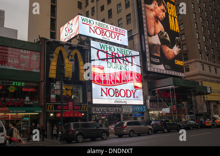 Un affichage numérique de l'american athées organisation dans le Herald square district de new york Banque D'Images