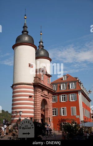 Vieux Pont gate à Heidelberg, Bade-Wurtemberg, Allemagne Banque D'Images