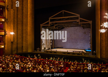 LE COMTE ORY GIOACHINO ROSSINI METROPOLITAN OPERA HOUSE NEW YORK CITY NEW YORK USA Banque D'Images