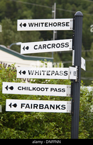 Inscrivez-vous à la station de chemin de fer de la White Pass and Yukon Route, à Skagway, Alaska, sur le passage intérieur de l'Alaska. Banque D'Images