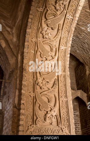 Arabesque de soffite de arch, Zavara mosquée de vendredi, l'Iran Banque D'Images