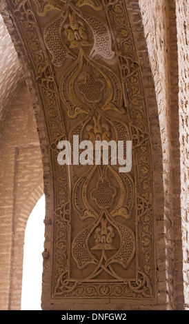 Arabesque de soffite de arch, Zavara mosquée de vendredi, l'Iran Banque D'Images