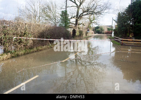 Rivière Medway Inondations Hampstead Lane Yalding Angleterre Kent UK Europe Banque D'Images