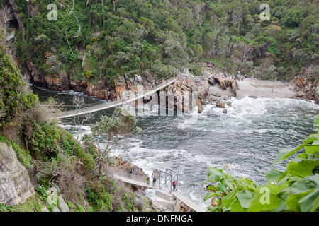 Vue du dessus du pont suspendu à Stormsriver bouche, Afrique du Sud Banque D'Images