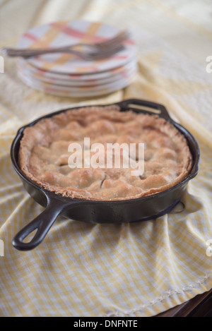 Tarte à la poêle en fonte Banque D'Images