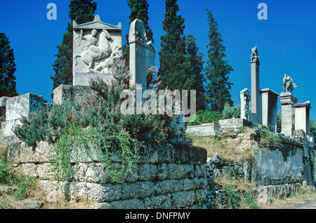 Cimetière Kerameikos avec tombe de soldat athénien ou guerrier, Dexileos, tués au cours de la guerre de Corinthe (C393BC), Athènes Grèce Banque D'Images