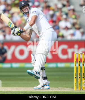 Melbourne, Australie. Dec 26, 2013. Kevin Pietersen en action au cours de la au cours de la première journée de la quatrième cendres test match entre l'Australie et l'Angleterre à la MCG - Lendemain de tester l'Australie contre l'Angleterre, MCG, Melbourne, Victoria, Australie. Credit : Action Plus Sport/Alamy Live News Banque D'Images