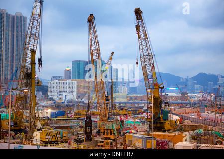 Site de construction avec des grues en stationnement, à l'OMC à Hong Kong, Chine Banque D'Images