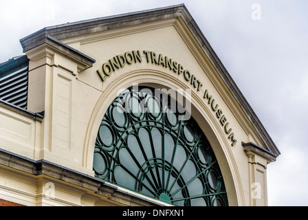 London Transport Museum signer sur la construction Banque D'Images