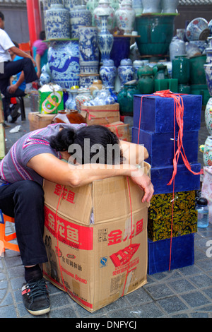 Pékin Chine,Chinois,Oriental,Chaoyang District,Panjiayuan week-end Dirt marché aux puces, shopping shopper shoppers magasins achats marchés vendre, retai Banque D'Images