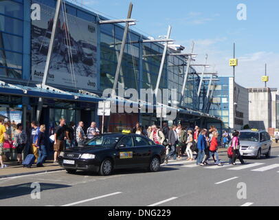Gdansk, Pologne. Août 17, 2013. Hall d'arrivée de l'aéroport Lech Walesa de Gdansk, en Pologne, le 17 août 2013. Photo : Beate Schleep/dpa/Alamy Live News Banque D'Images