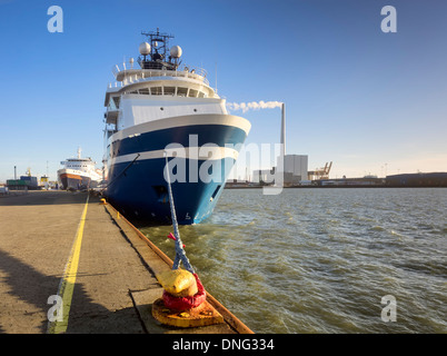 Les navires de ravitaillement à Esbjerg, Danemark port pétrolier Banque D'Images