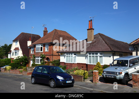 Période des années 30 style mixte sur les maisons, Lutry , Tunbridge Wells , Kent , Angleterre Banque D'Images